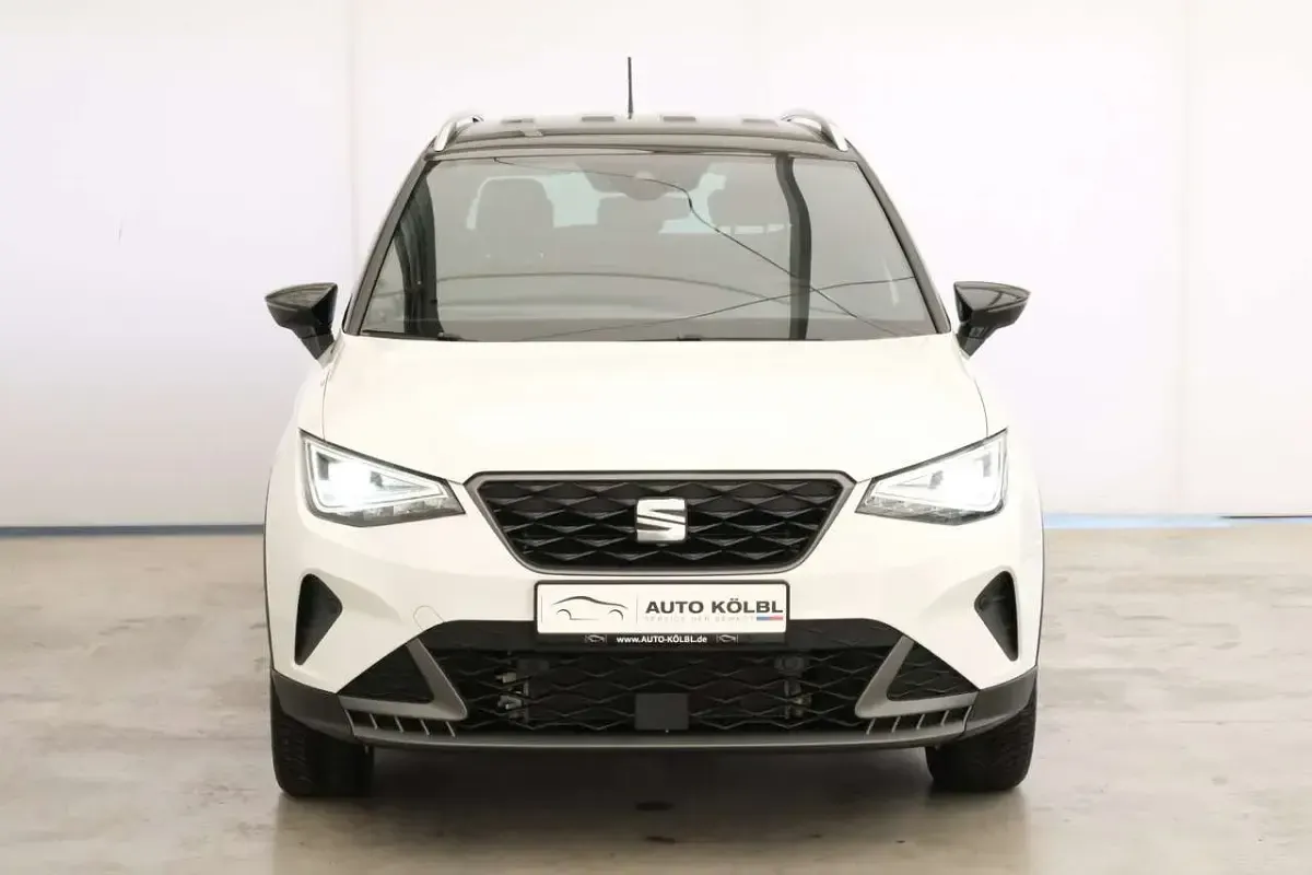 Gebraucht Seat Arona FR 150 PS (110 kW) 2023 "candy" weiss SUV