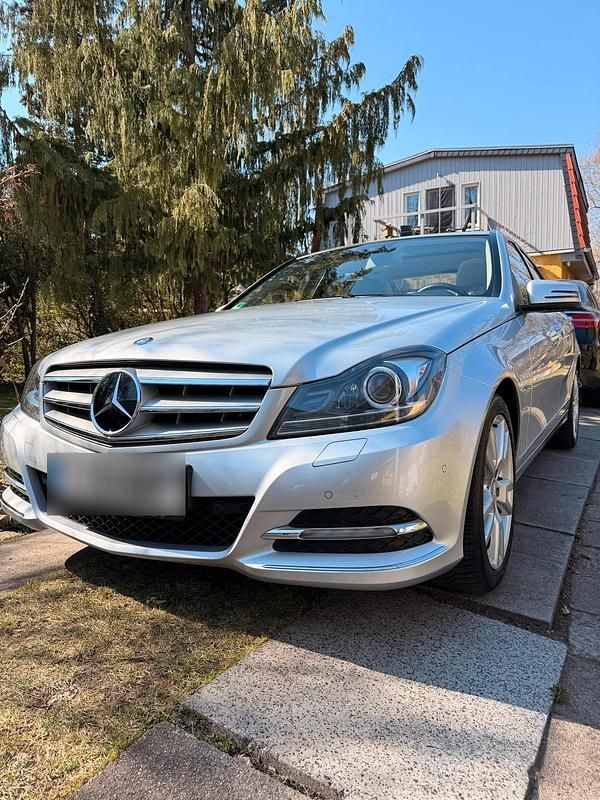 Gebraucht Mercedes C350 306 PS (225 kW) 2011 Silber Limousine