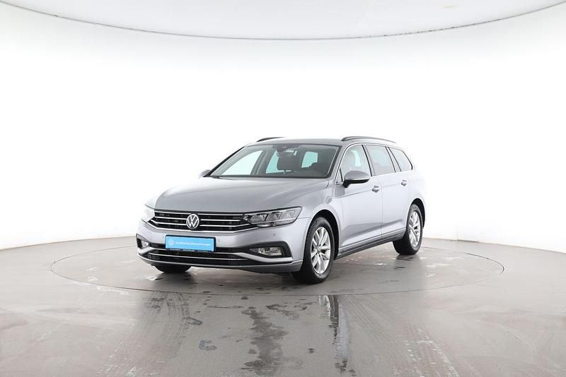 Gebraucht VW Passat Business+ 150 PS (110 kW) 2022 Pyritsilber Kombi