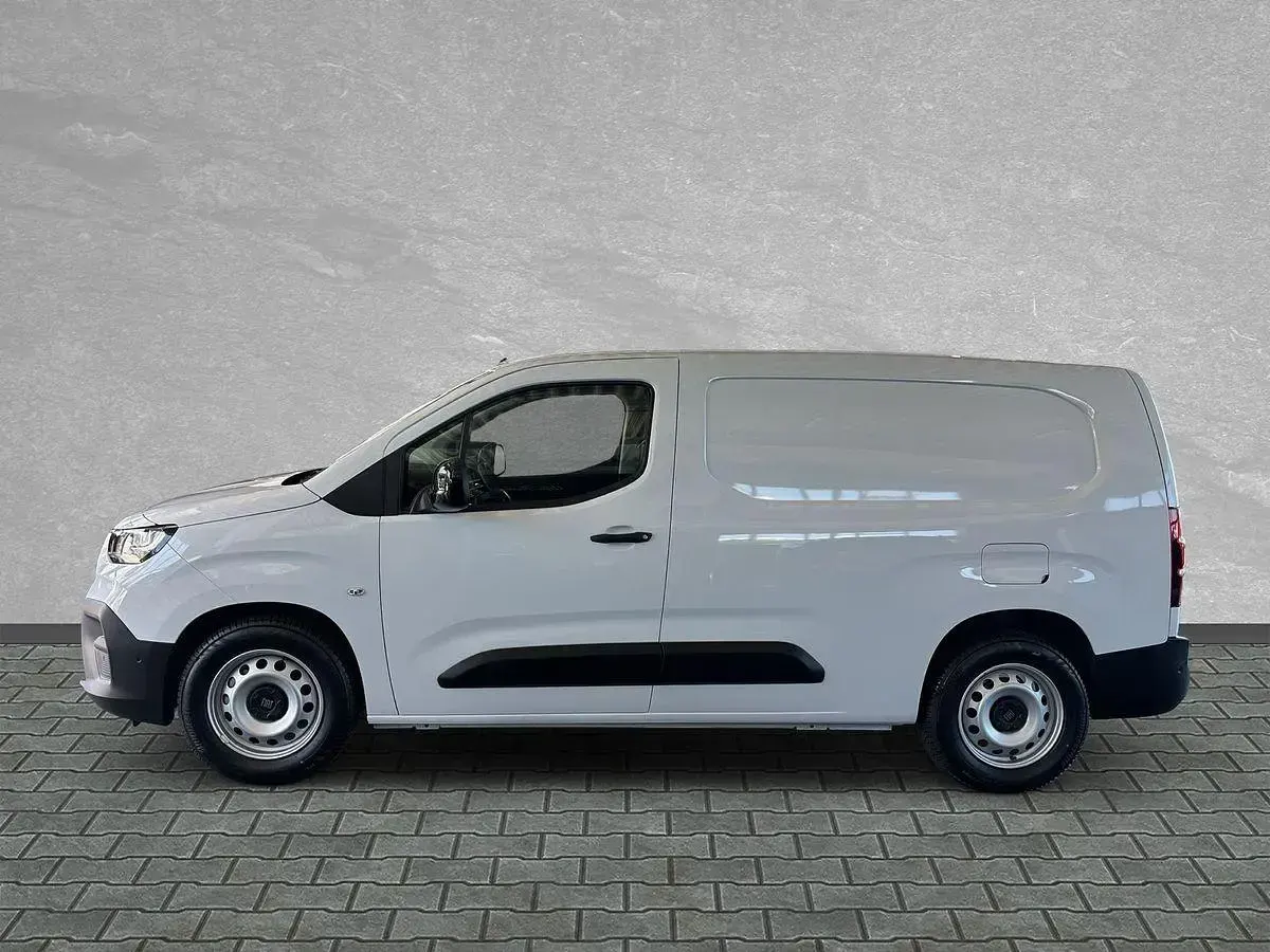 Neu Fiat Doblò 131 PS (96 kW) 2026 Gelato weiss Van / Kleinbus