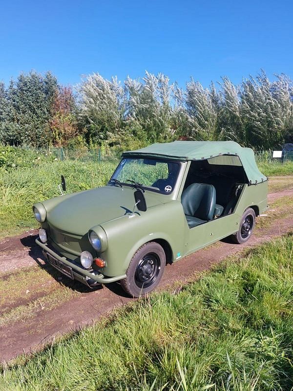 Grün Gebraucht 1979 Trabant 601 Cabrio | 11.500 € - Bild 1/4