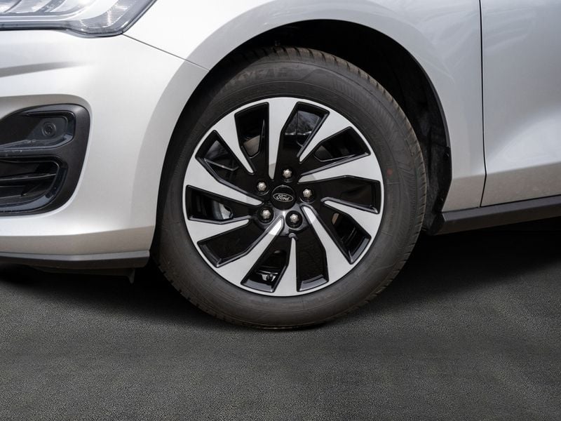 Gebraucht Ford Focus Titanium 155 PS (114 kW) 2024 Moondust silver Kombi