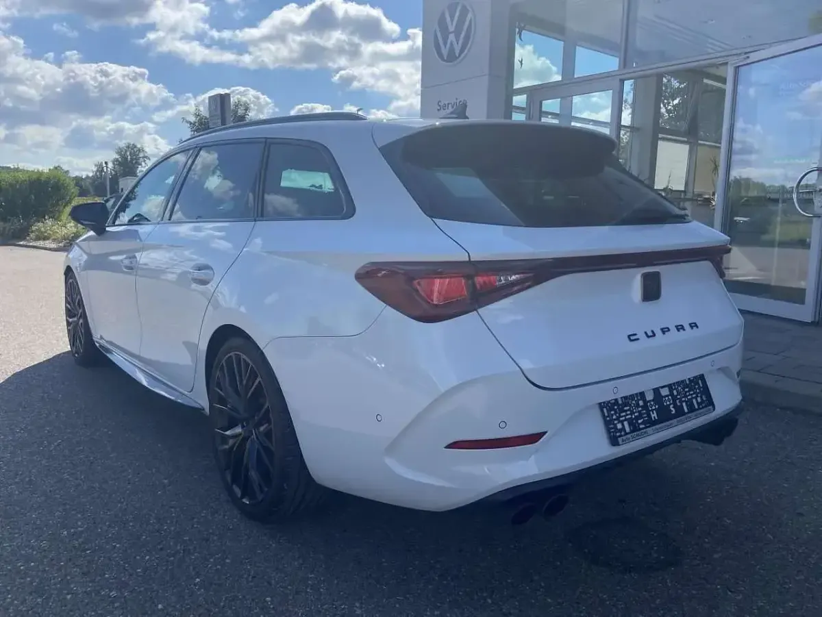 Gebraucht Cupra Leon 310 PS (228 kW) 2024 Nevada weiß metallic Kombi
