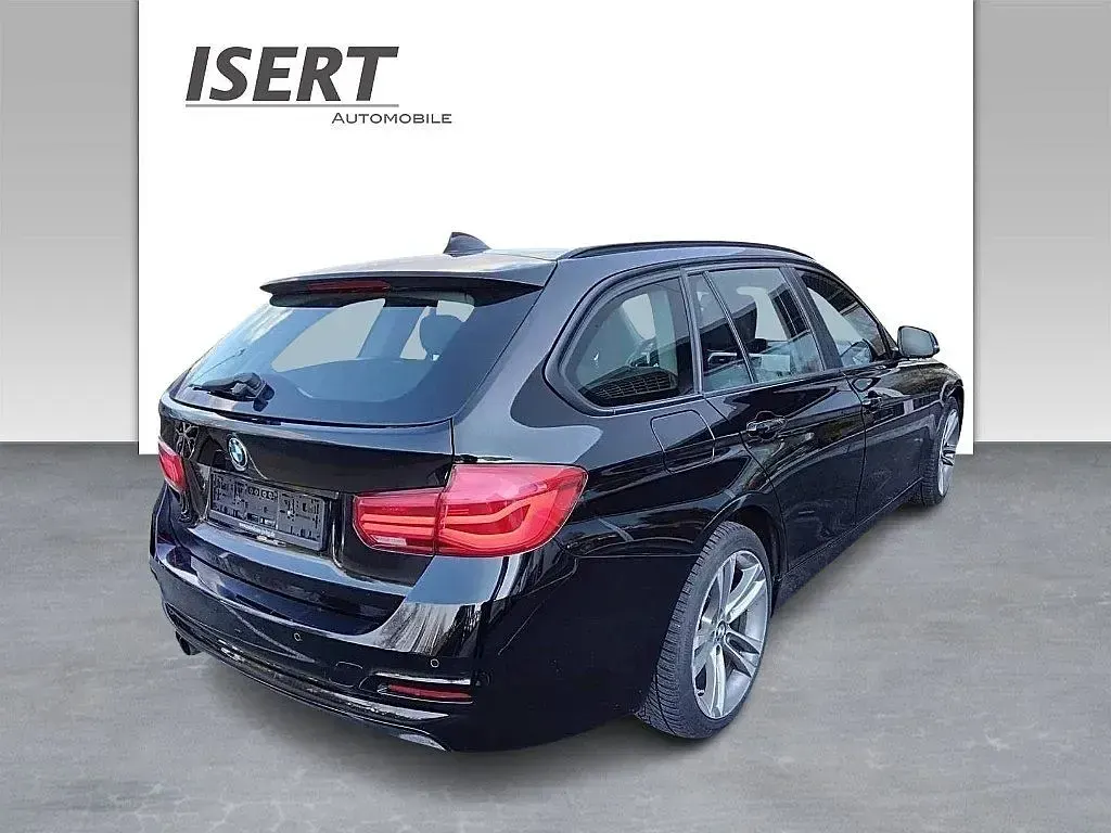 Gebraucht BMW 320 Advantage 190 PS (139 kW) 2016 Schwarz Limousine