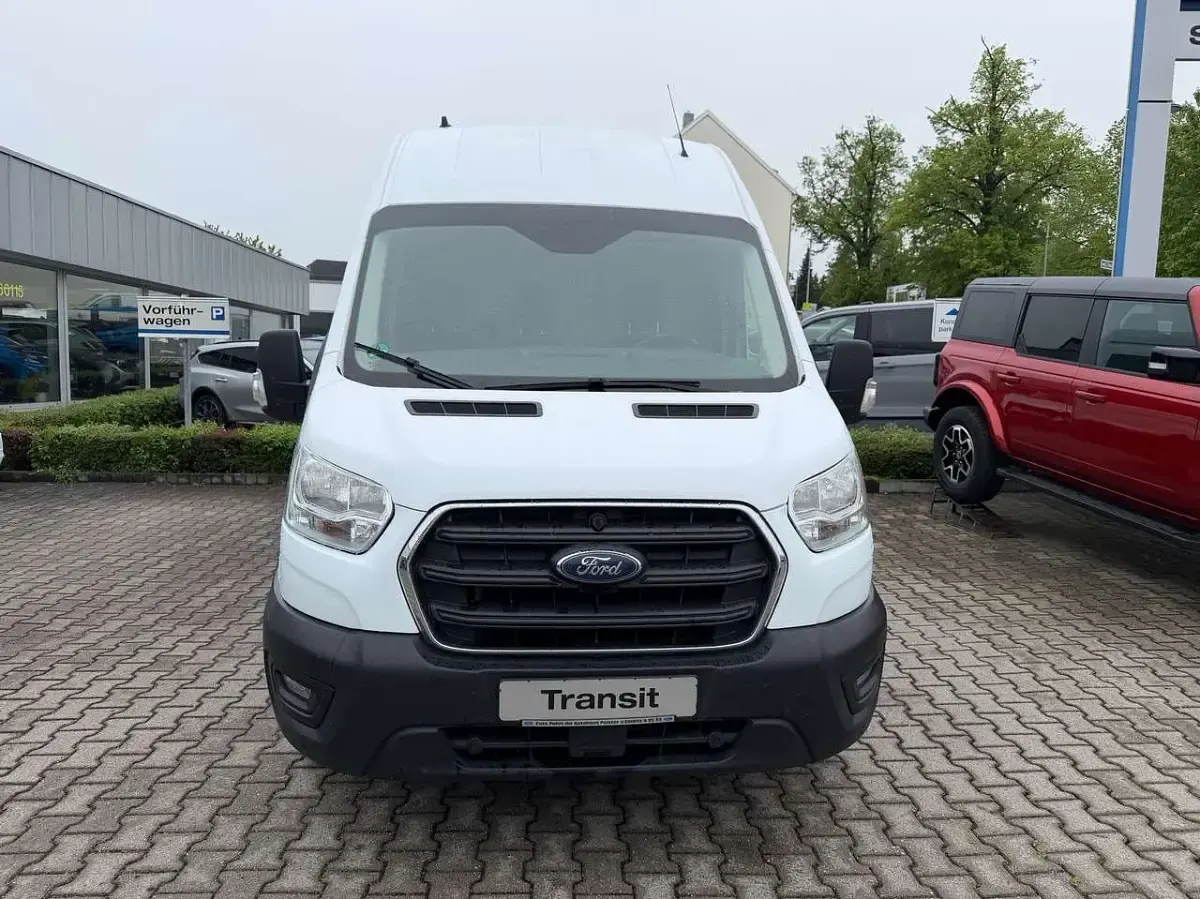 Gebraucht Ford Transit Trend 131 PS (96 kW) 2020 Frostweiß Van / Kleinbus
