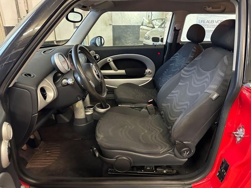 Gebraucht Mini ONE Pepper 90 PS (66 kW) 2002 Rot Kleinwagen