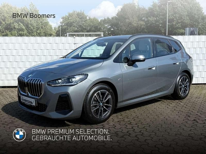Grau Gebraucht 2024 BMW 218 Active Tourer M Sport Van / Kleinbus | 31.690 € (Fairer Preis) - Bild 1/3