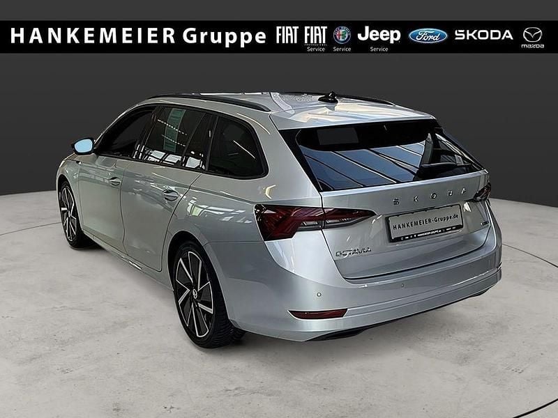 Gebraucht Skoda Octavia SportLine 150 PS (110 kW) 2021 Silber Kombi