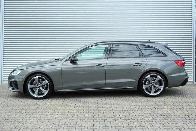 Gebraucht Audi A4 S-Line 136 PS (100 kW) 2023 Grau Kombi