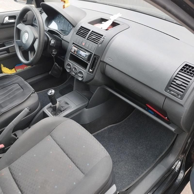 Second-hand VW Polo 2003 Negru Hatchback