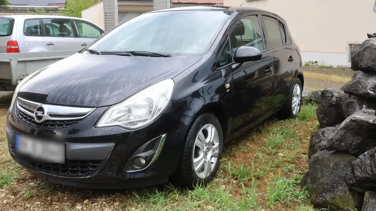 Gebraucht Opel Corsa 87 PS (63 kW) 2011 Schwarz Kleinwagen