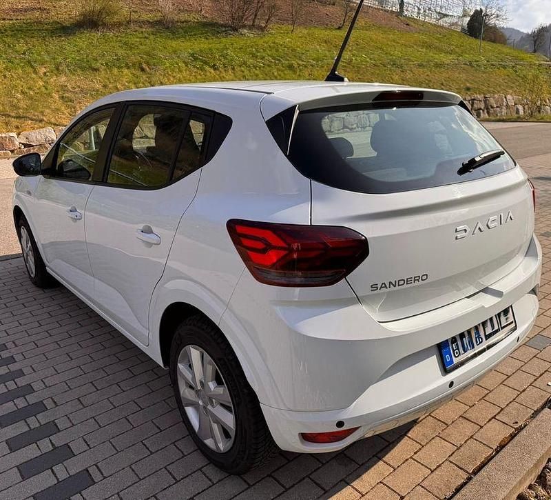 Gebraucht Dacia Sandero Expression 101 PS (74 kW) 2024 Weiß Limousine