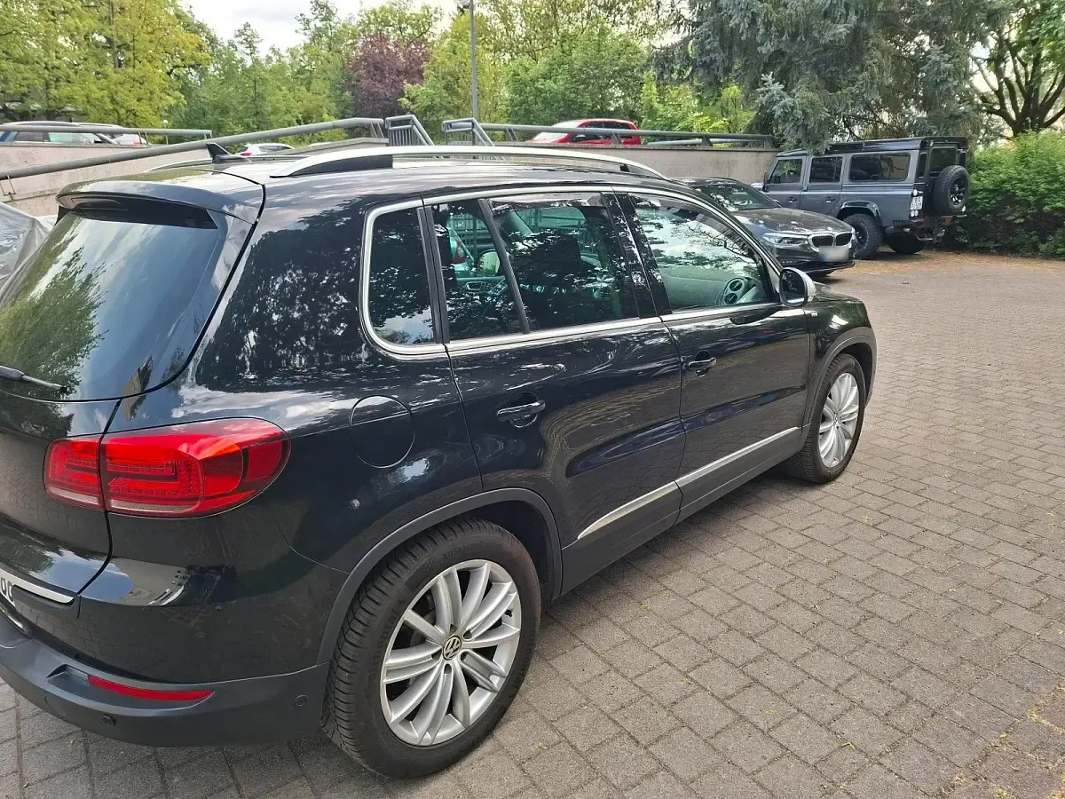 Second-hand VW Tiguan 160 CP (117 kW) 2014 Negru SUV