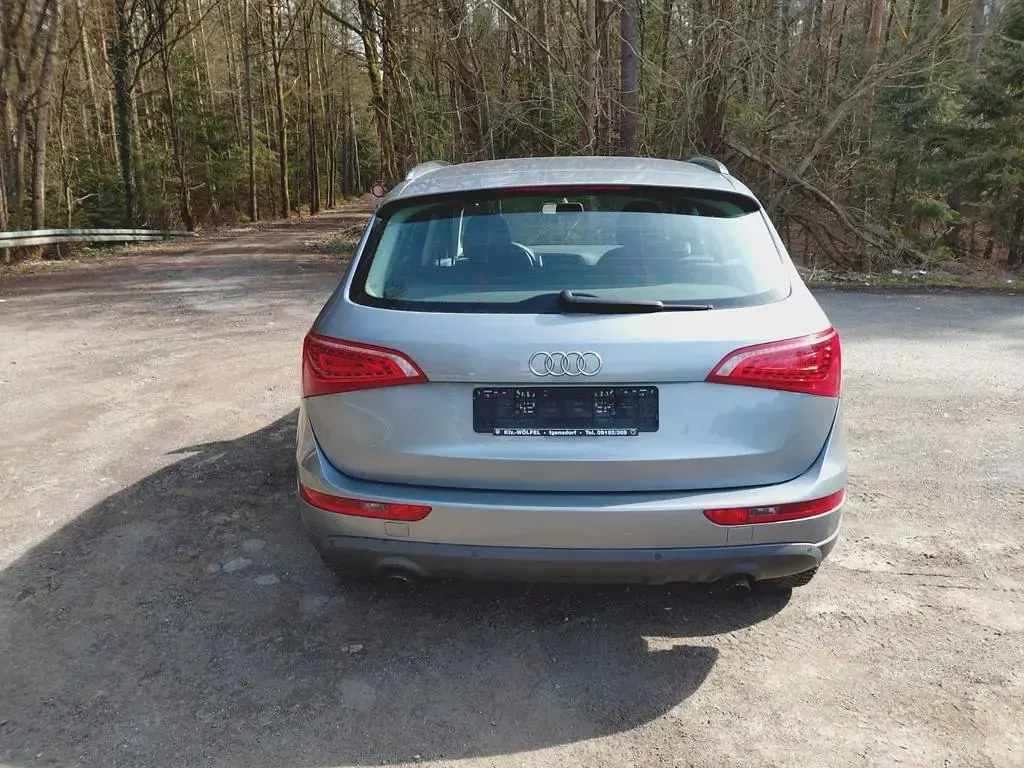 Second-hand Audi Q5 179 CP (131 kW) 2010 Argintiu SUV