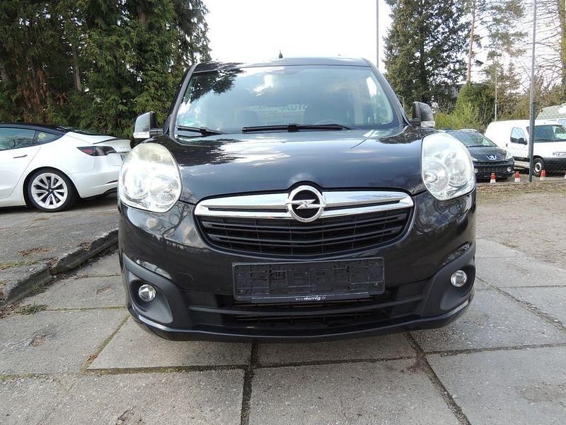 Second-hand Opel Combo 120 CP (88 kW) 2017 Negru Monovolum