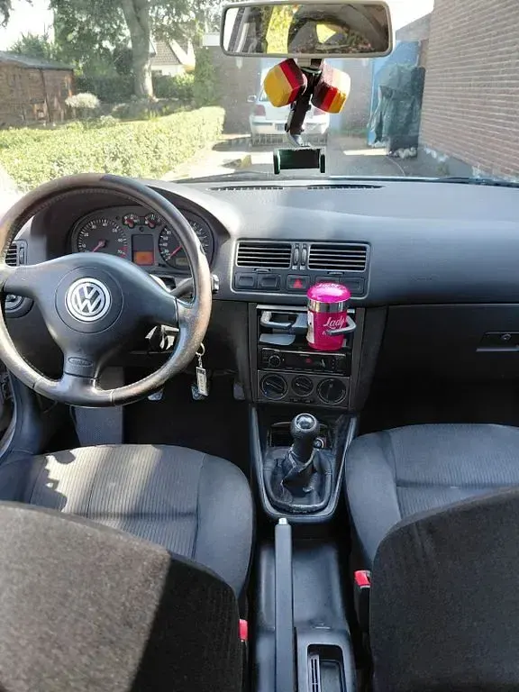 Gebraucht VW Bora 125 PS (91 kW) 2001 Silber Limousine