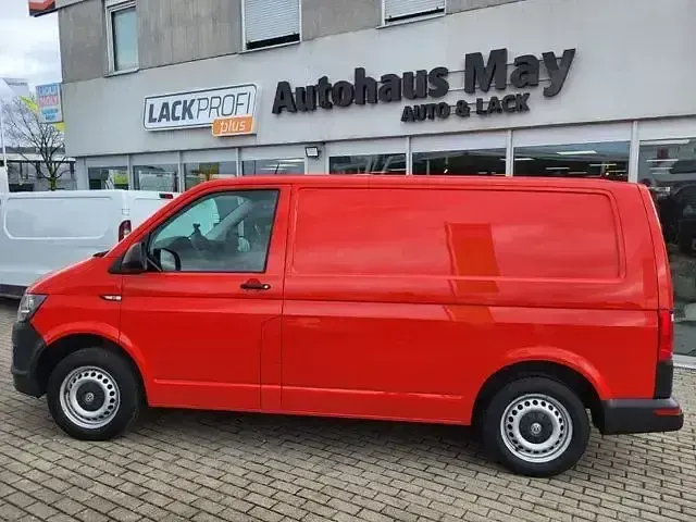 Second-hand VW Transporter 96 CP (70 kW) 2016 Roșu Van