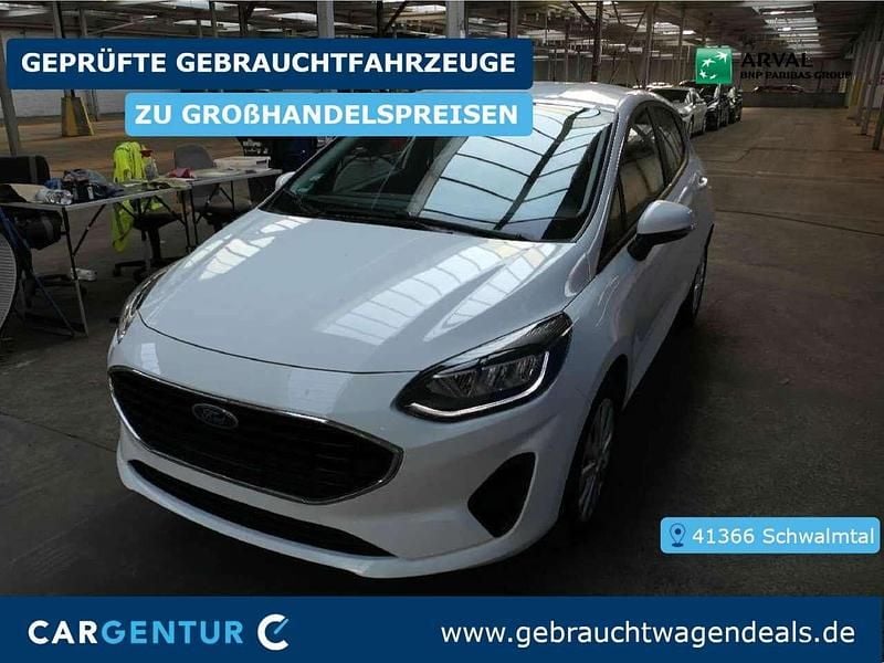 Gebraucht Ford Fiesta Cool & Connect 75 PS (55 kW) 2022 Frozen white Kleinwagen
