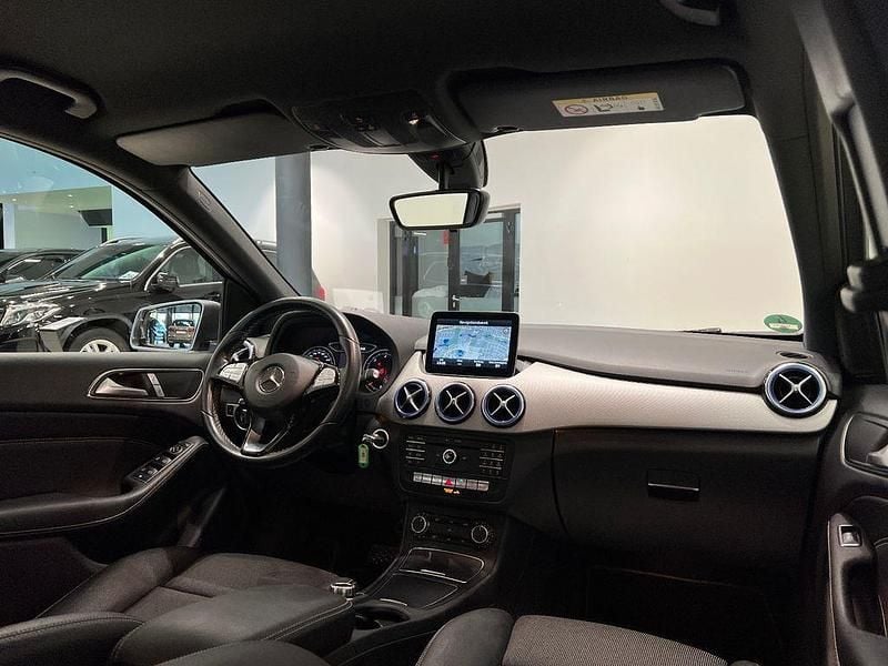 Gebraucht Mercedes 180 109 PS (80 kW) 2017 Grau Limousine