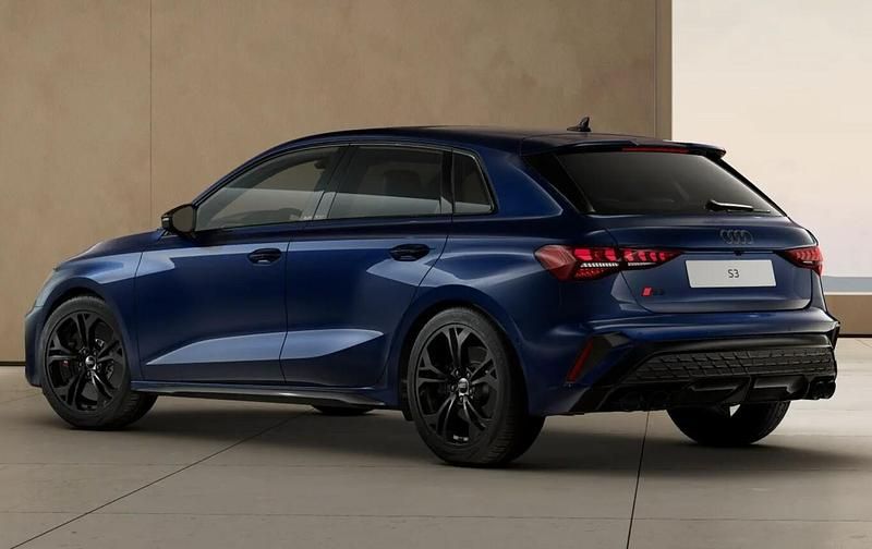 Neu Audi S3 Ambiente 333 PS (244 kW) 2025 Navarrablau metallic Limousine