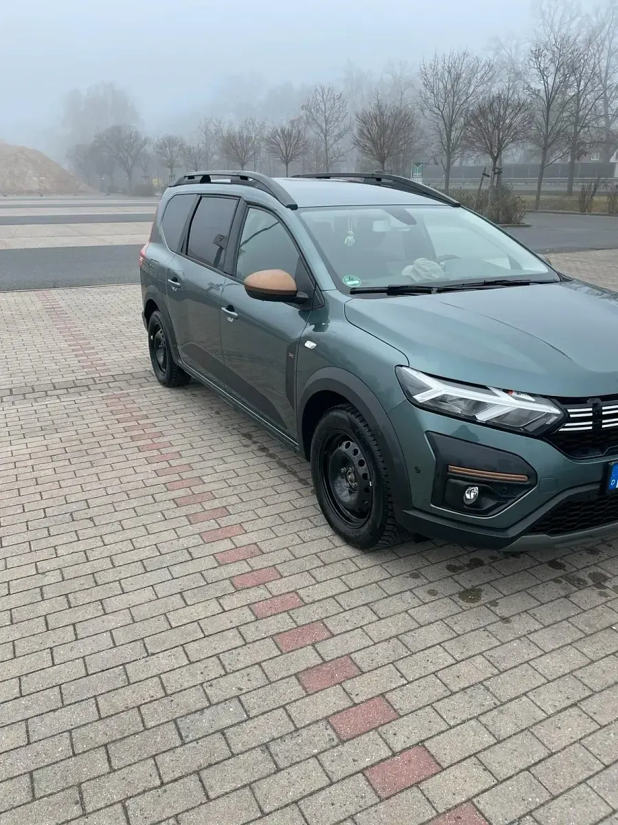 Gebraucht Dacia Jogger Extreme 91 PS (66 kW) 2023 Grün Van / Kleinbus