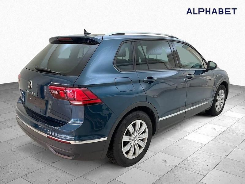Gebraucht VW Tiguan Active 150 PS (110 kW) 2021 Nightshade blue (metallic) SUV