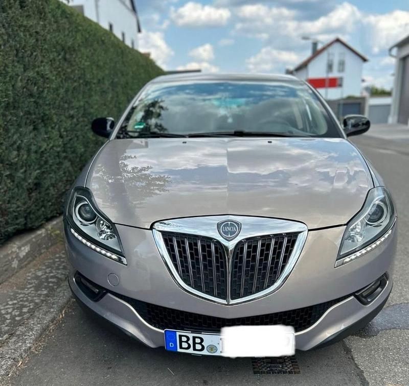 Andere außenfarben Gebraucht 2009 Lancia Delta Kombi | 3.000 € (Guter Preis) - Bild 1/4