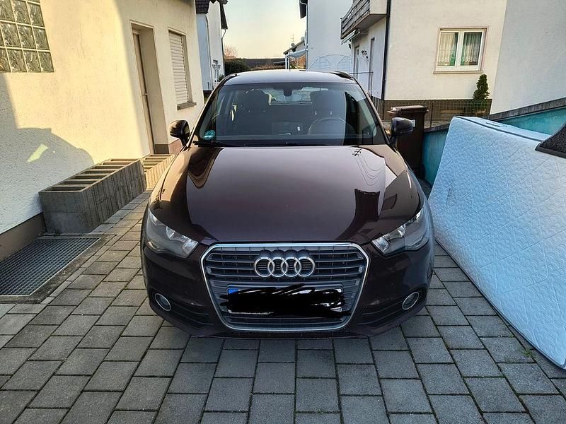 Gebraucht Audi A1 Ambition 86 PS (63 kW) 2011 Violet Kleinwagen