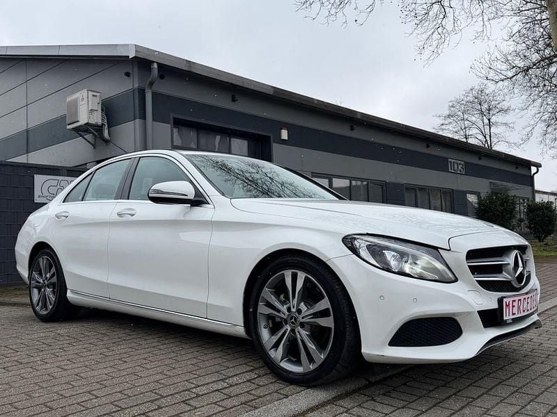 Gebraucht Mercedes C220 170 PS (125 kW) 2018 Weiß Limousine
