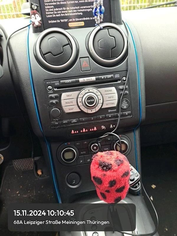 Gebraucht Nissan Qashqai 144 PS (105 kW) 2007 Rot SUV