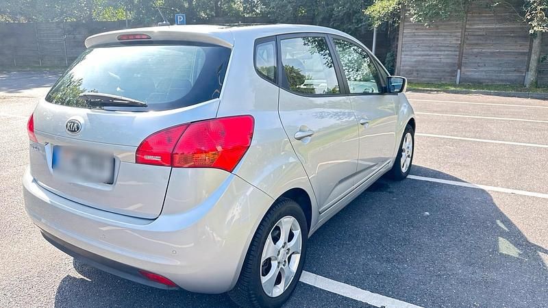 Silber Gebraucht 2014 Kia Venga Kleinwagen | 9.500 € - Bild 1/4