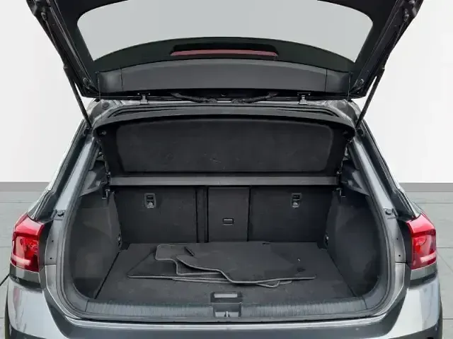 Usata VW T-Roc R-line 110 CV (80 kW) 2023 Grigio SUV