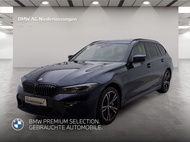 Blau Gebraucht 2024 BMW 330e M Sport Kombi | 52.495 € (Teuer) - Bild 1/2