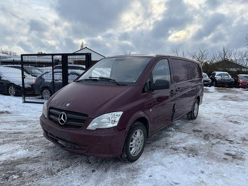 Gebraucht Mercedes Vito 136 PS (100 kW) 2012 Rot Van