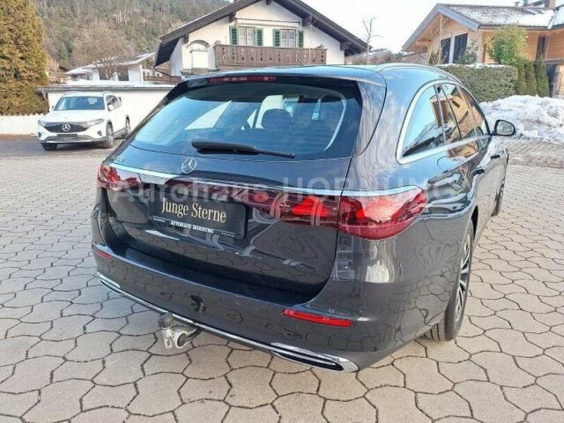 Gebraucht Mercedes E200 204 PS (150 kW) 2025 Grau