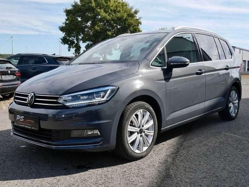 Grau Gebraucht 2025 VW Touran Highline Van / Kleinbus | 35.888 € (Fairer Preis) - Bild 1/4