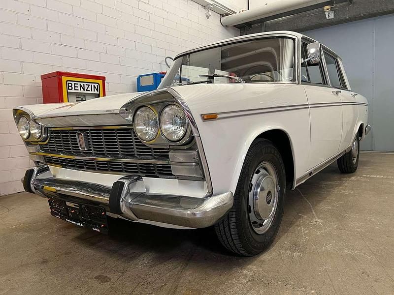 Gebraucht Fiat 2300 99 PS (72 kW) 1964 Weiß Limousine