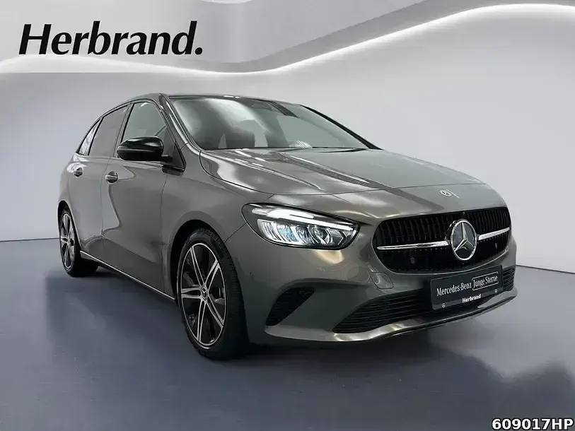 Gebraucht Mercedes B200 Progressive 163 PS (119 kW) 2025 Metalliclack mountaingrau Kleinwagen
