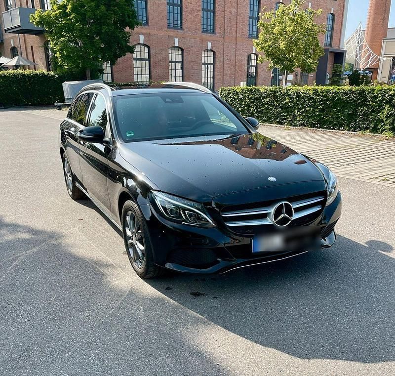 Schwarz Gebraucht 2015 Mercedes C250 Kombi | 20.990 € (Fairer Preis) - Bild 1/4