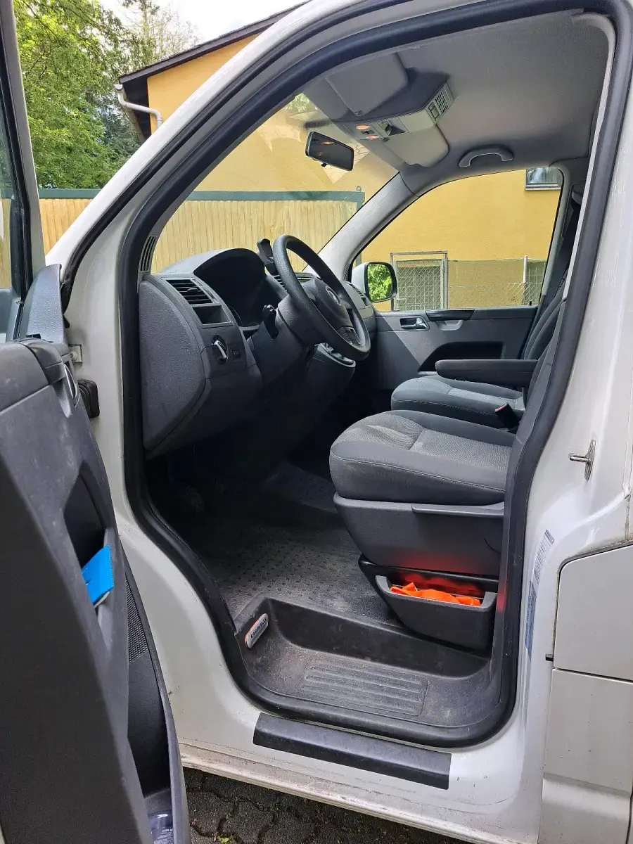 Gebraucht VW Caravelle 140 PS (102 kW) 2013 Weiß Van
