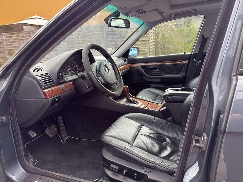 Second-hand BMW 740 286 CP (210 kW) 1999 Berlinǎ