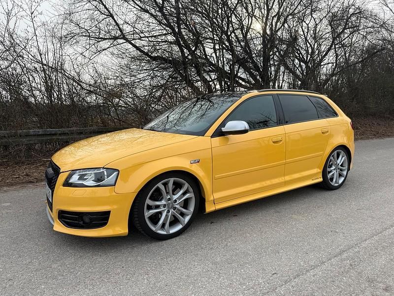 Gebraucht Audi S3 Performance 265 PS (194 kW) 2011 Gelb Kleinwagen