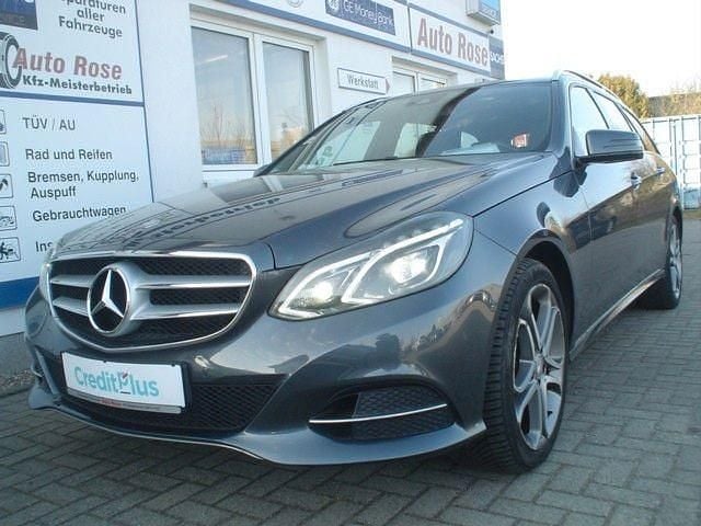 Gebraucht Mercedes E220 170 PS (125 kW) 2016 Grau Kombi