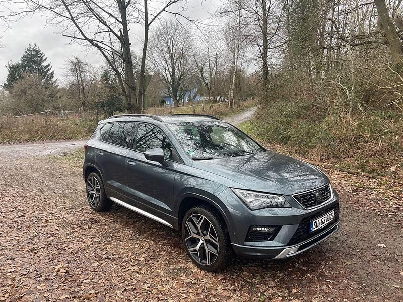 Grau Gebraucht 2019 Seat Ateca FR SUV | 20.999 € (Fairer Preis) - Bild 1/4