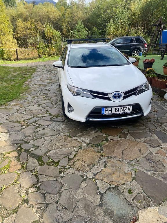 Weiß Gebraucht 2014 Toyota Auris Touring Sports Kombi | 6.800 € (Fairer Preis) - Bild 1/4