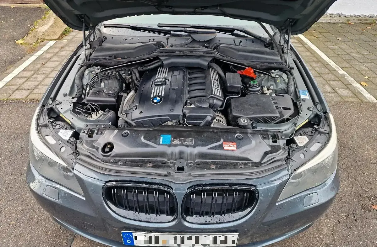 Gebraucht BMW 523 190 PS (139 kW) 2007 Grau Limousine