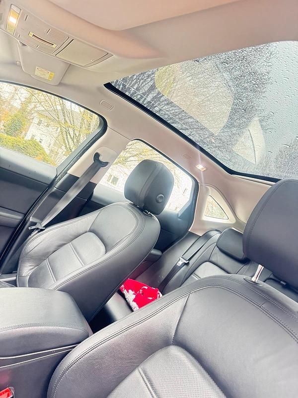 Gebraucht Jaguar E-Pace 180 PS (132 kW) 2018 Weiß SUV