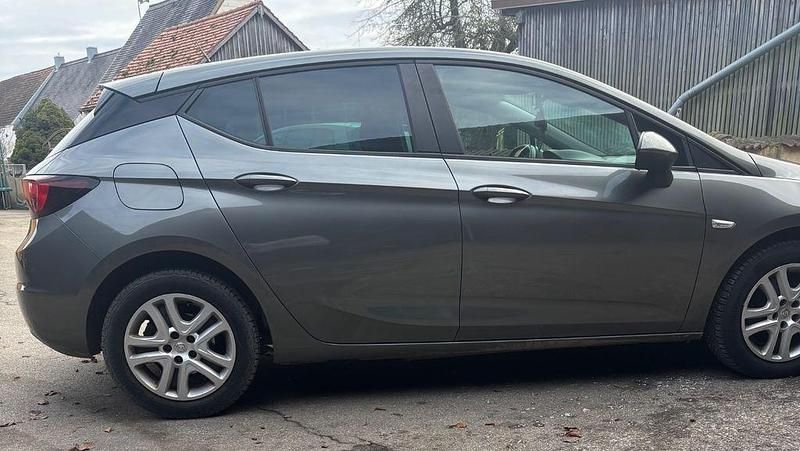 Gebraucht Opel Astra 131 PS (96 kW) 2020 Grau Limousine