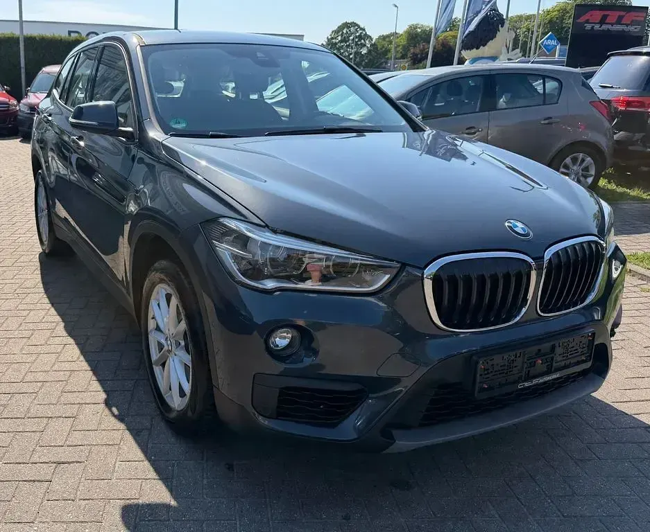 Gebraucht BMW X1 Advantage 136 PS (100 kW) 2017 Grau SUV