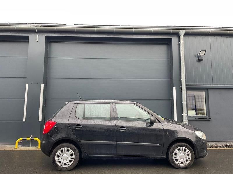 Gebraucht Skoda Fabia Cool Edition 86 PS (63 kW) 2013 Schwarz Limousine